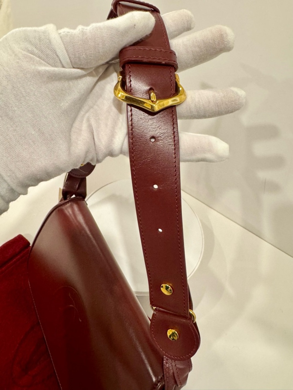 Cartier Burgundy Leather Shoulder Bag with Gold Hardware - Picture 4 of 7
